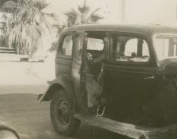 מונית ברחובות בשנות ה-40