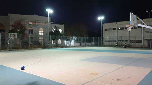 מגרש ספורט פתח תקוה