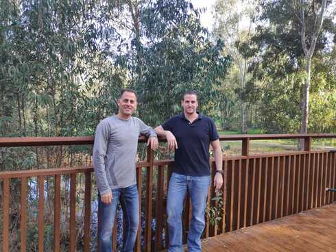 גיא שחר ולירון גליק, מובילי המאבק לשימור החורשה