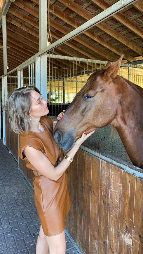 ג'ני צ'רוואני בחוות מורשת הטנסי