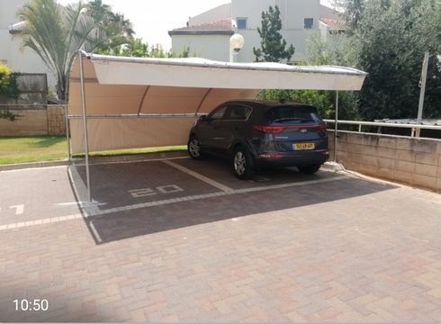 הצללה על מכונית של צל סאן