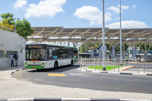 אוטובוס פתח תקוה מסוף אבנת