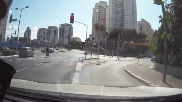 תיעוד האירוע מתוך הסרטון שהופץ (צילום: מתוך הרשת החברתית, שימוש לפי סעיף 27א' לחוק זכויות יוצרים) תיעוד האירוע מתוך הסרטון שהופץ